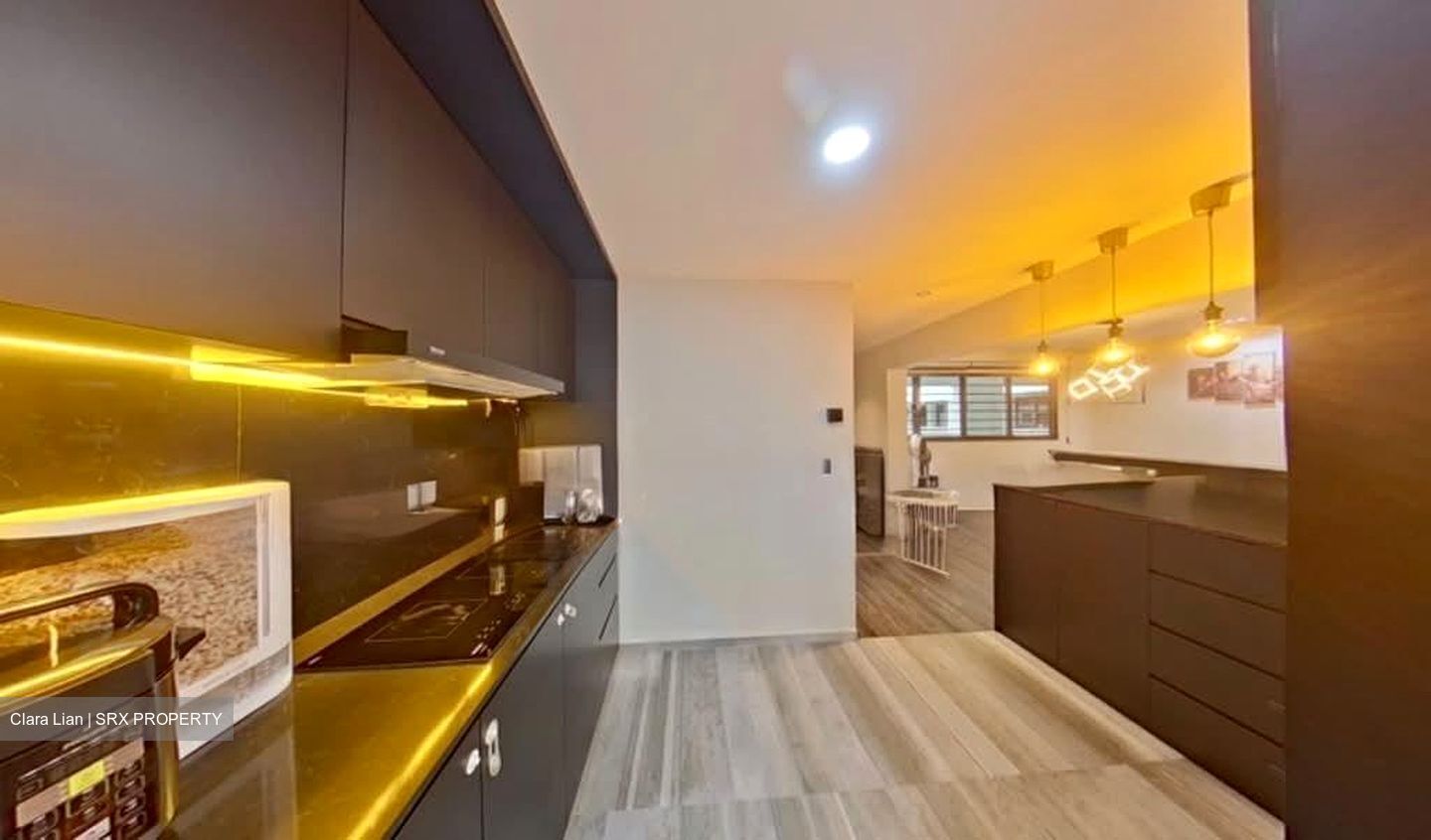 Blk 556 Jurong West Street 42 (Jurong West), HDB Executive #557961811